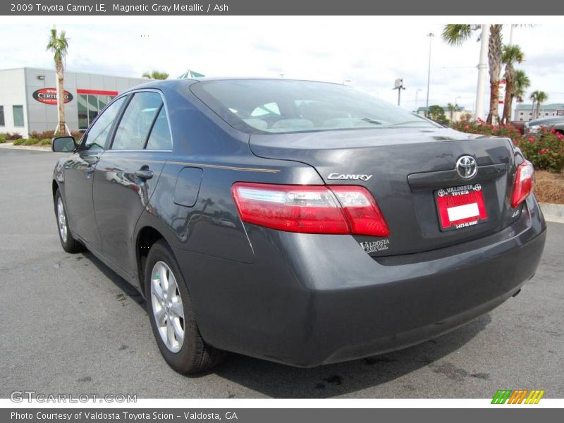 Magnetic Gray Metallic / Ash 2009 Toyota Camry LE
