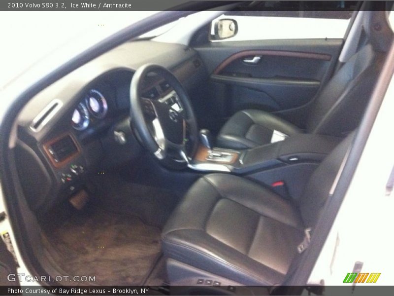 Ice White / Anthracite 2010 Volvo S80 3.2