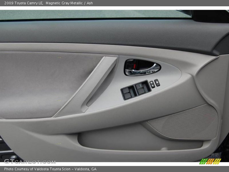 Magnetic Gray Metallic / Ash 2009 Toyota Camry LE