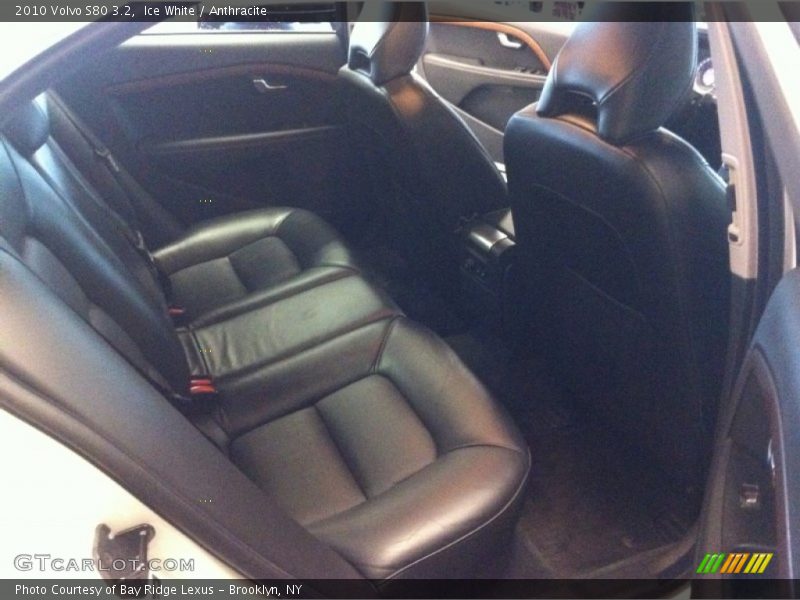 Ice White / Anthracite 2010 Volvo S80 3.2