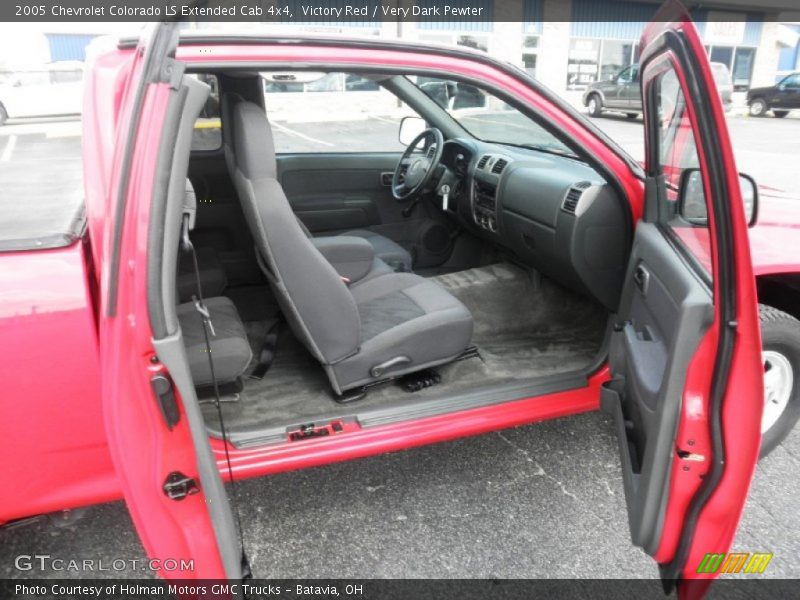 Victory Red / Very Dark Pewter 2005 Chevrolet Colorado LS Extended Cab 4x4
