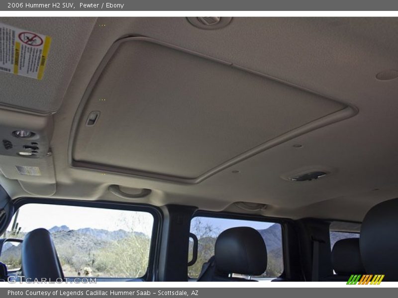Sunroof of 2006 H2 SUV