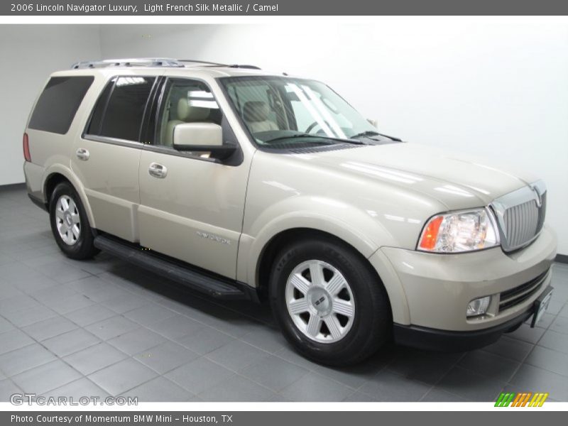 Light French Silk Metallic / Camel 2006 Lincoln Navigator Luxury