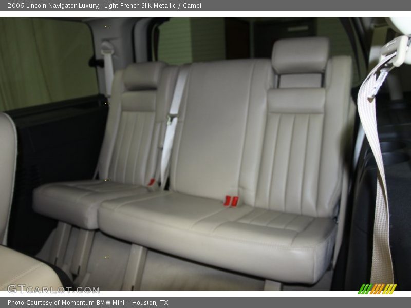 Light French Silk Metallic / Camel 2006 Lincoln Navigator Luxury