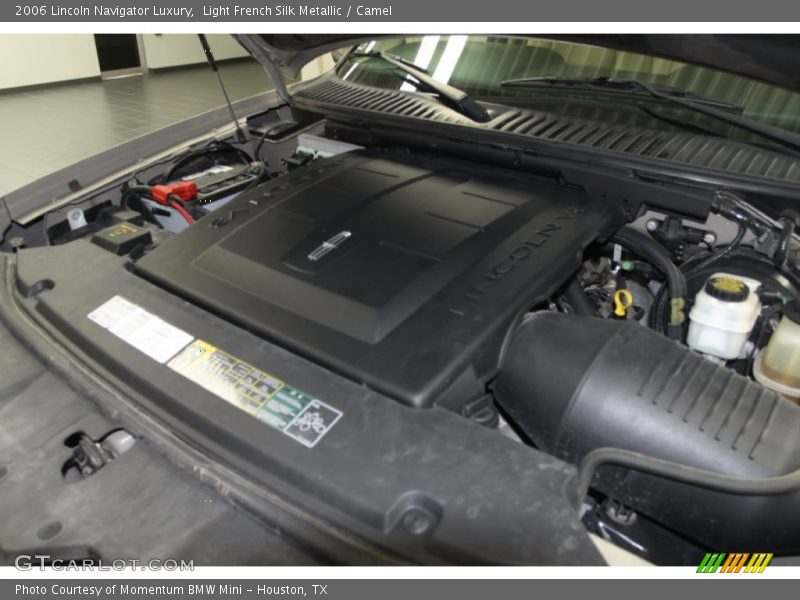 Light French Silk Metallic / Camel 2006 Lincoln Navigator Luxury