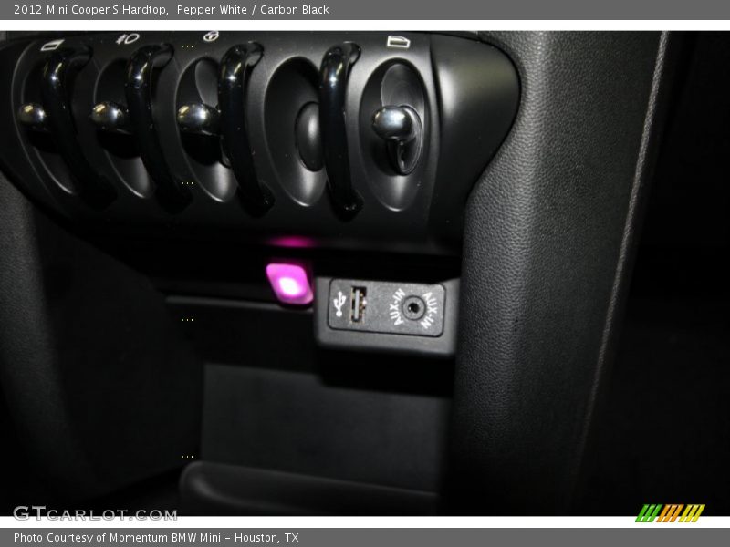 Pepper White / Carbon Black 2012 Mini Cooper S Hardtop