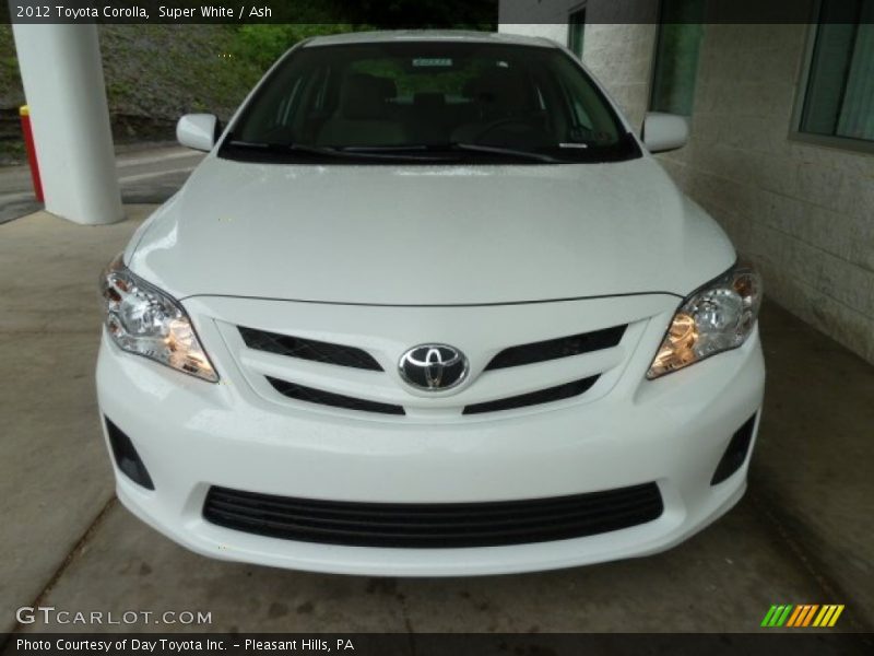 Super White / Ash 2012 Toyota Corolla