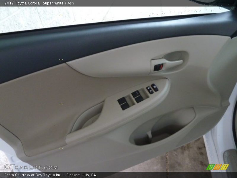 Super White / Ash 2012 Toyota Corolla