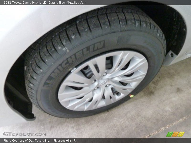 Classic Silver Metallic / Ash 2012 Toyota Camry Hybrid LE