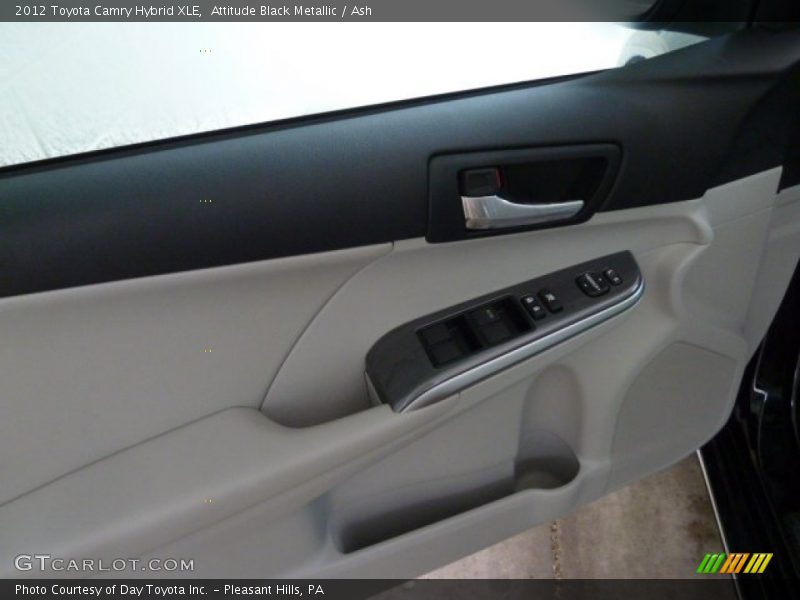 Attitude Black Metallic / Ash 2012 Toyota Camry Hybrid XLE