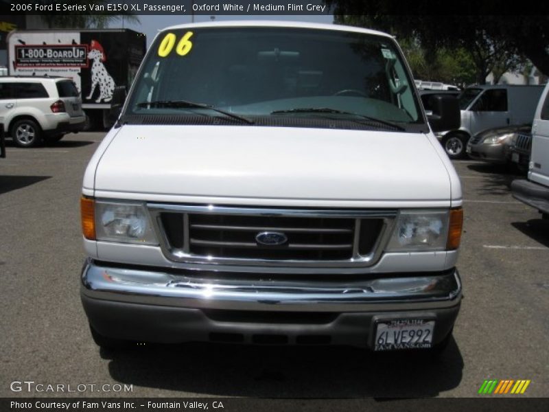 Oxford White / Medium Flint Grey 2006 Ford E Series Van E150 XL Passenger