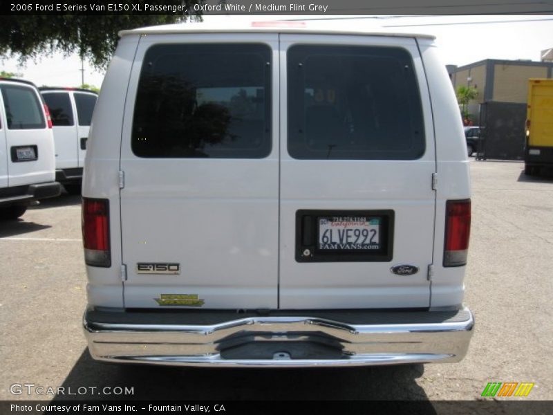 Oxford White / Medium Flint Grey 2006 Ford E Series Van E150 XL Passenger