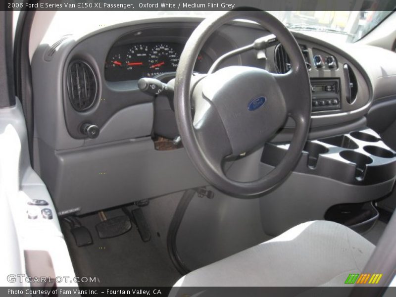 Oxford White / Medium Flint Grey 2006 Ford E Series Van E150 XL Passenger