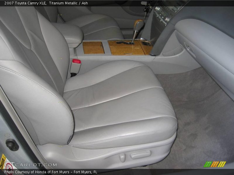 Titanium Metallic / Ash 2007 Toyota Camry XLE