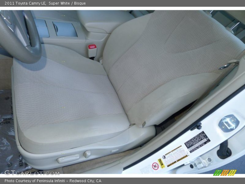 Super White / Bisque 2011 Toyota Camry LE