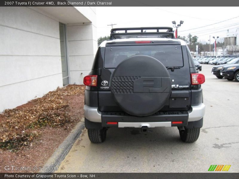 Black Diamond / Dark Charcoal 2007 Toyota FJ Cruiser 4WD