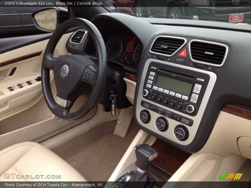 Black Uni / Cornsilk Beige 2009 Volkswagen Eos Lux