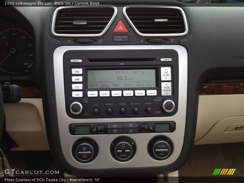 Black Uni / Cornsilk Beige 2009 Volkswagen Eos Lux