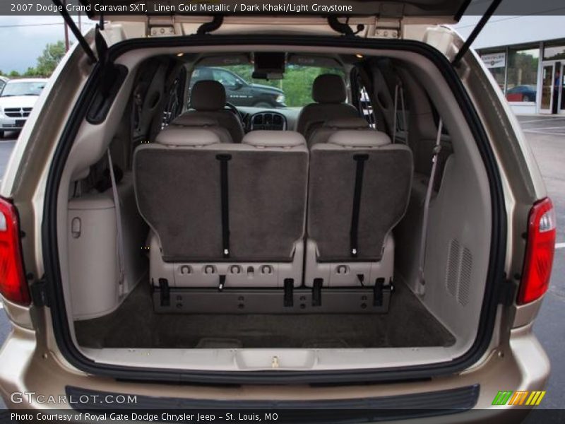 Linen Gold Metallic / Dark Khaki/Light Graystone 2007 Dodge Grand Caravan SXT