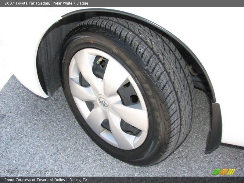 Polar White / Bisque 2007 Toyota Yaris Sedan