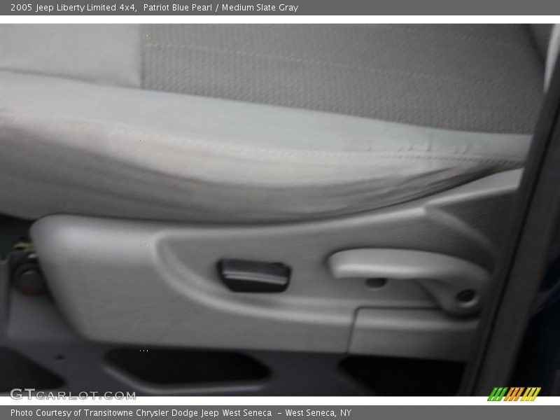 Patriot Blue Pearl / Medium Slate Gray 2005 Jeep Liberty Limited 4x4