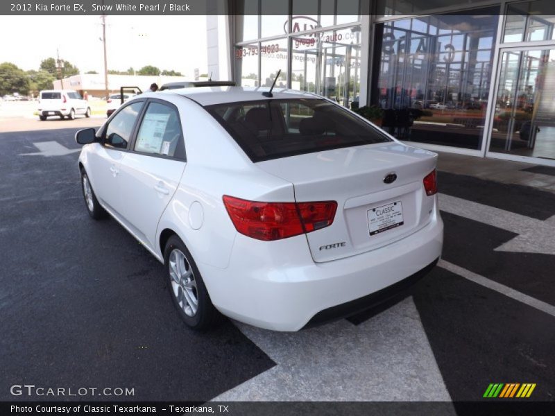 Snow White Pearl / Black 2012 Kia Forte EX