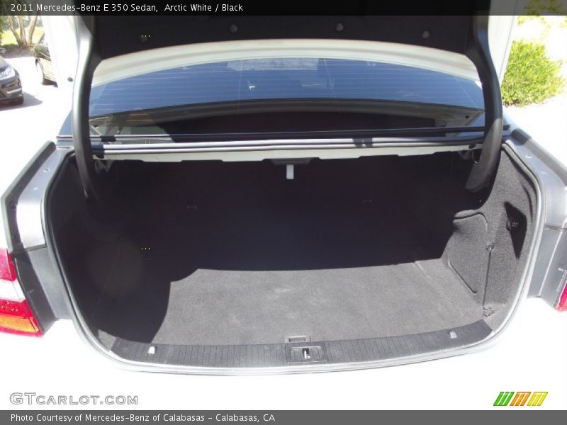 Arctic White / Black 2011 Mercedes-Benz E 350 Sedan