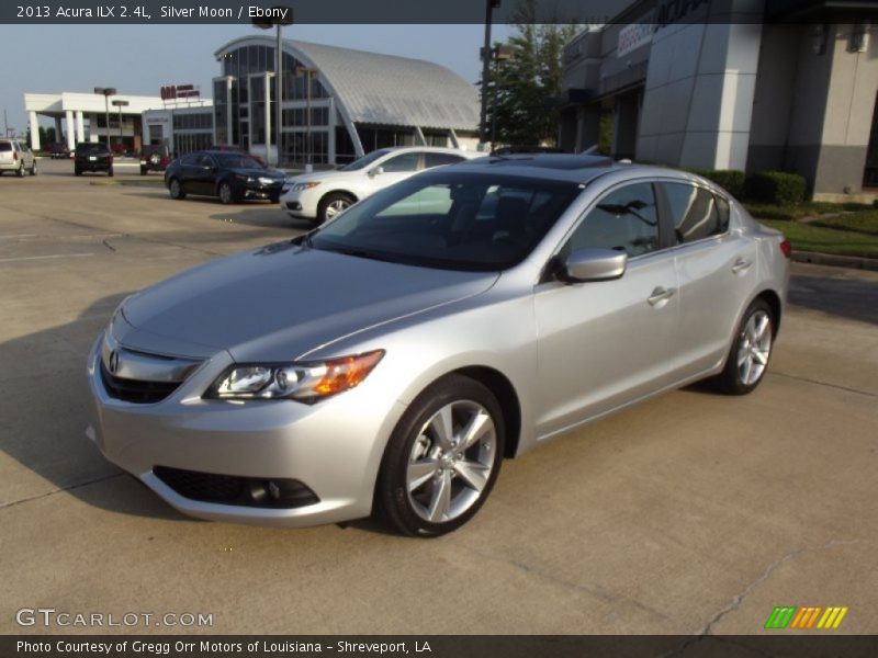 Front 3/4 View of 2013 ILX 2.4L