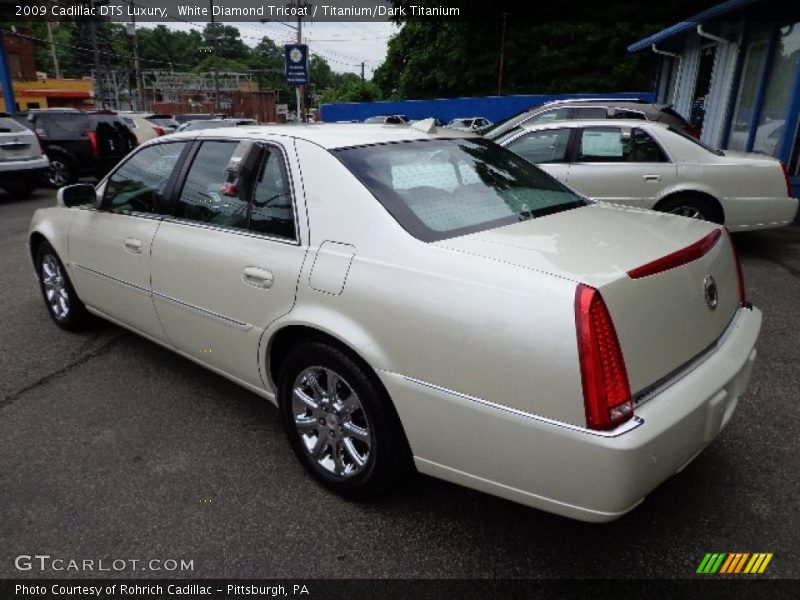 White Diamond Tricoat / Titanium/Dark Titanium 2009 Cadillac DTS Luxury