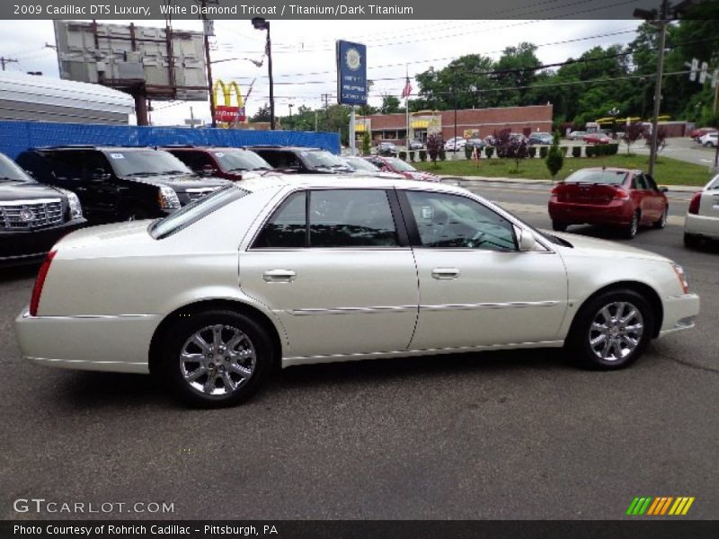 White Diamond Tricoat / Titanium/Dark Titanium 2009 Cadillac DTS Luxury
