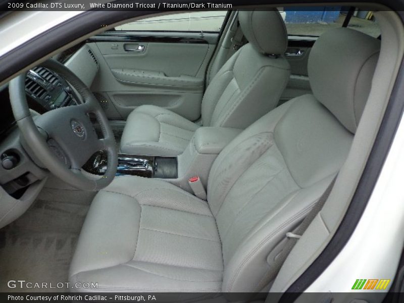 White Diamond Tricoat / Titanium/Dark Titanium 2009 Cadillac DTS Luxury