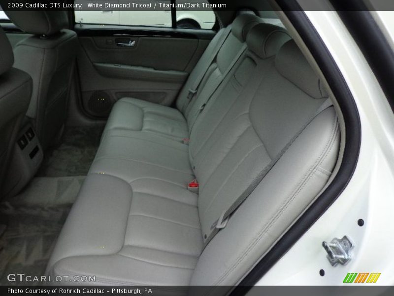 White Diamond Tricoat / Titanium/Dark Titanium 2009 Cadillac DTS Luxury