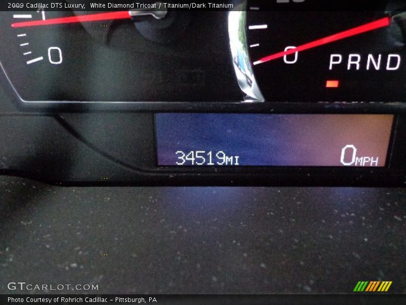White Diamond Tricoat / Titanium/Dark Titanium 2009 Cadillac DTS Luxury