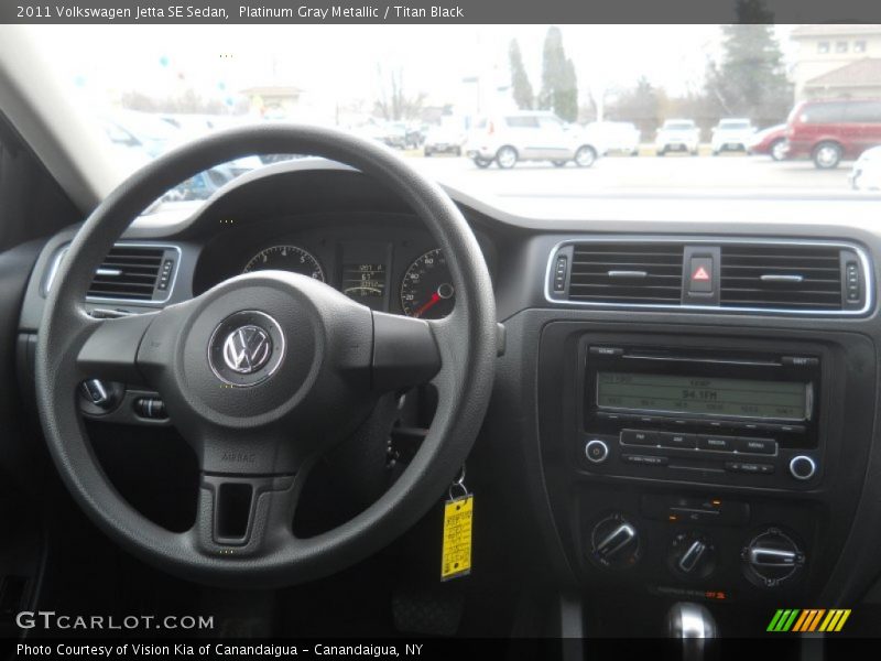 Platinum Gray Metallic / Titan Black 2011 Volkswagen Jetta SE Sedan