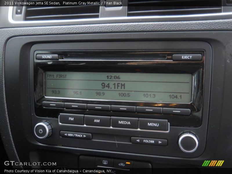 Platinum Gray Metallic / Titan Black 2011 Volkswagen Jetta SE Sedan