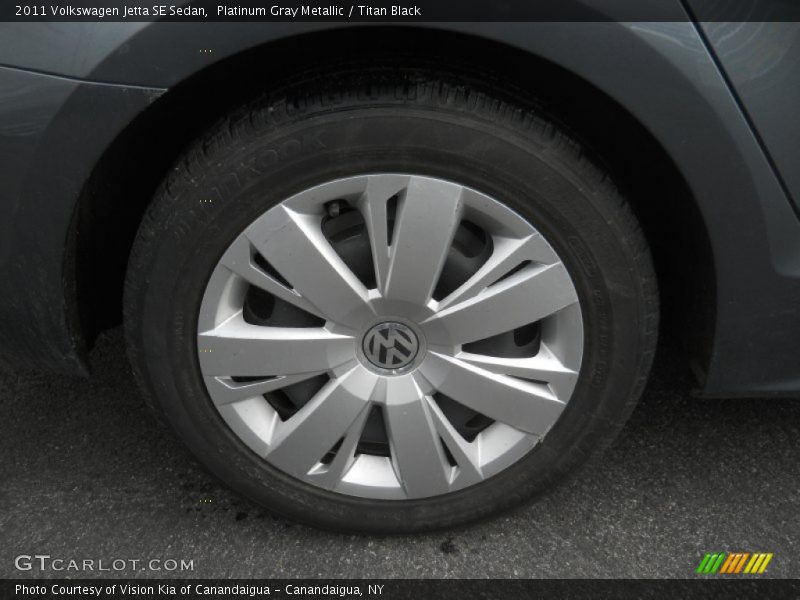 Platinum Gray Metallic / Titan Black 2011 Volkswagen Jetta SE Sedan