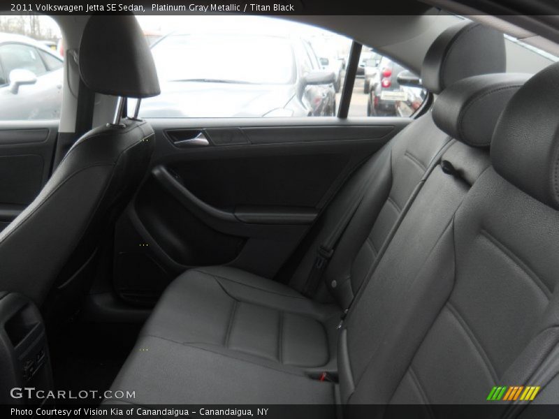 Platinum Gray Metallic / Titan Black 2011 Volkswagen Jetta SE Sedan