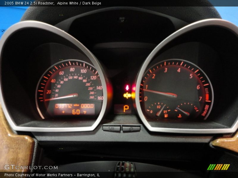 Alpine White / Dark Beige 2005 BMW Z4 2.5i Roadster
