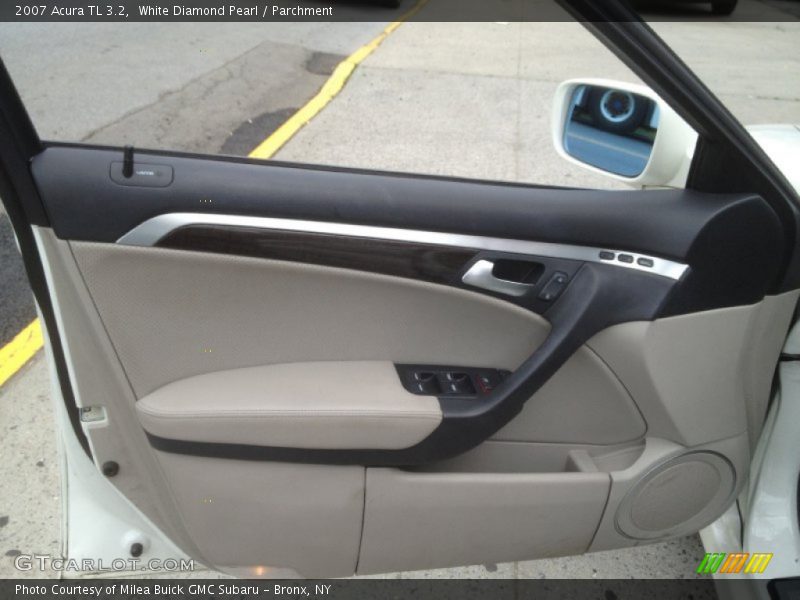 White Diamond Pearl / Parchment 2007 Acura TL 3.2