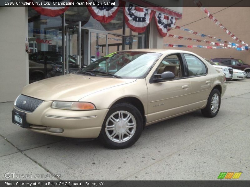 Champagne Pearl Metallic / Camel 1998 Chrysler Cirrus LXi