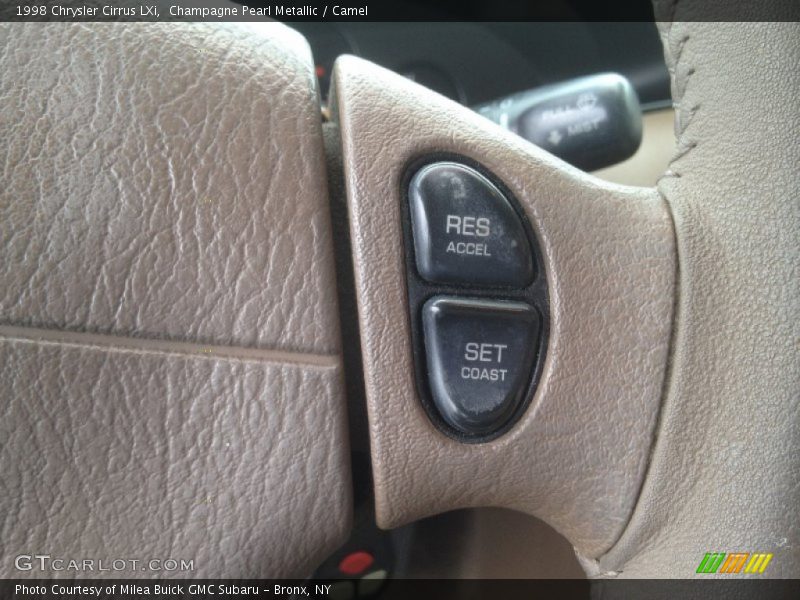 Controls of 1998 Cirrus LXi