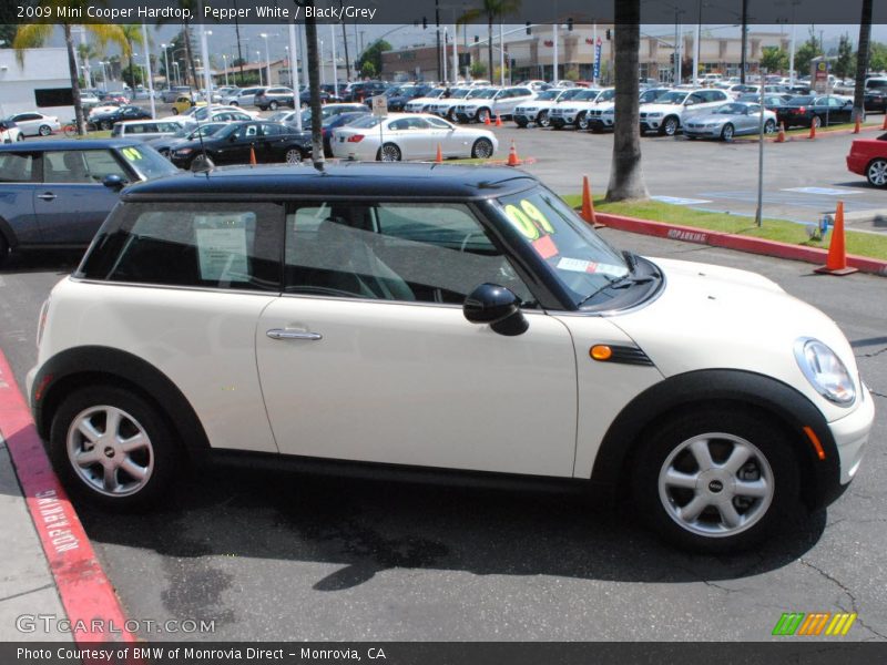 Pepper White / Black/Grey 2009 Mini Cooper Hardtop