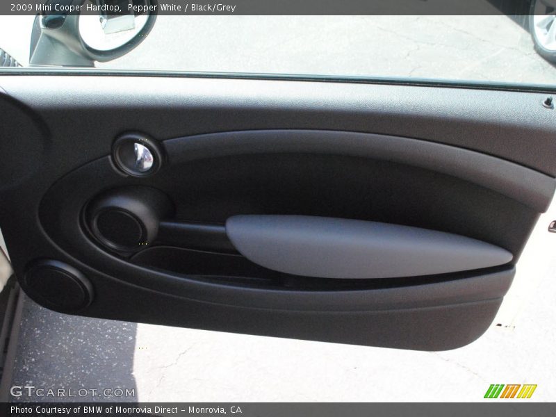 Pepper White / Black/Grey 2009 Mini Cooper Hardtop