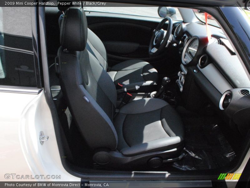Pepper White / Black/Grey 2009 Mini Cooper Hardtop
