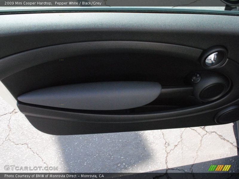 Pepper White / Black/Grey 2009 Mini Cooper Hardtop