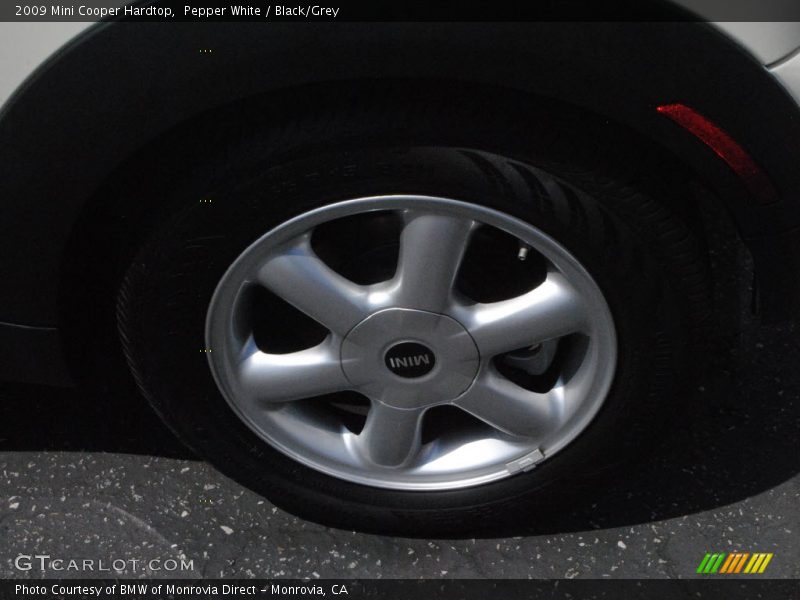 Pepper White / Black/Grey 2009 Mini Cooper Hardtop