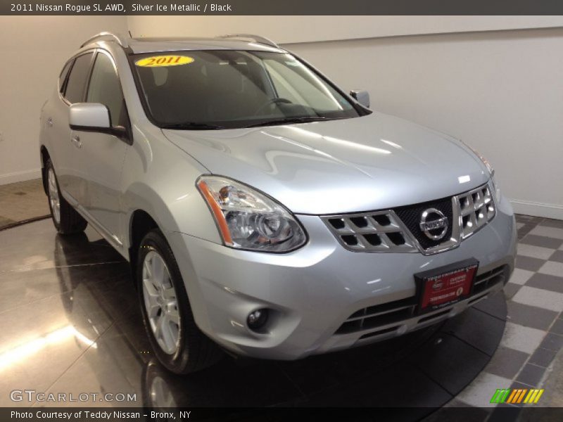 Silver Ice Metallic / Black 2011 Nissan Rogue SL AWD