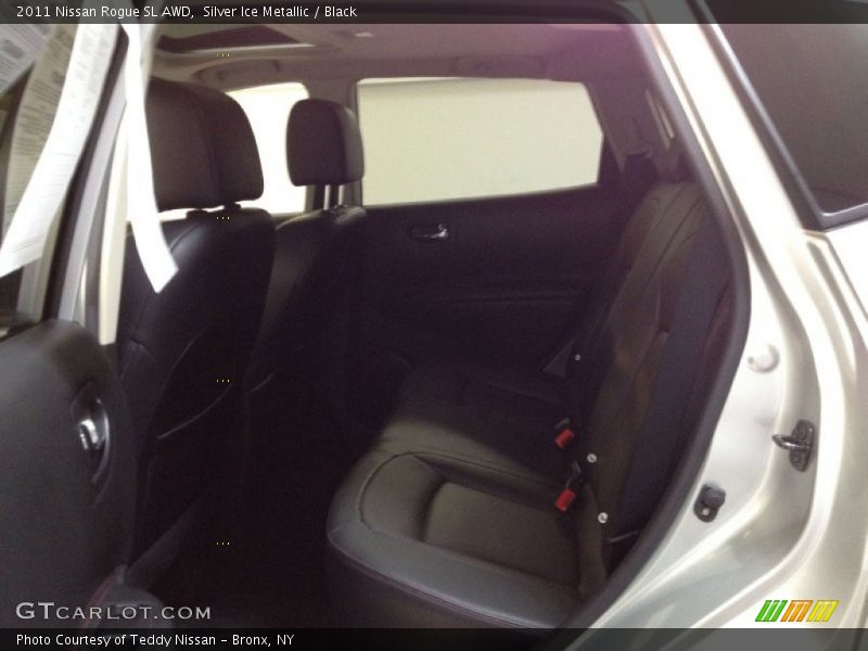 Silver Ice Metallic / Black 2011 Nissan Rogue SL AWD