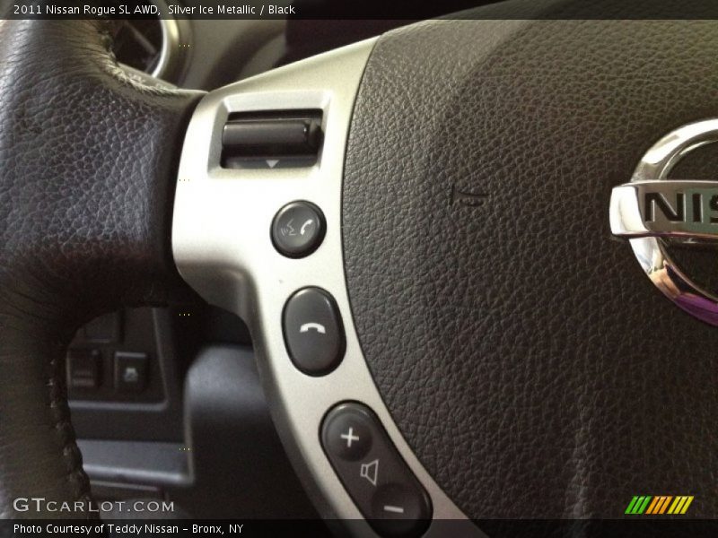 Silver Ice Metallic / Black 2011 Nissan Rogue SL AWD