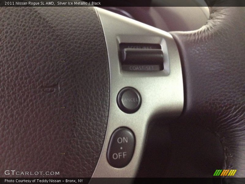 Silver Ice Metallic / Black 2011 Nissan Rogue SL AWD